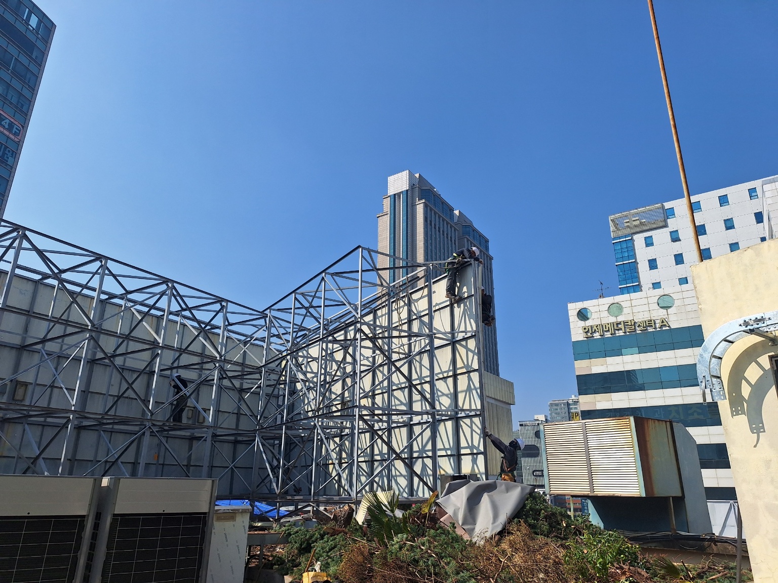강남옥외간판제작 시공 현장 - 지앤에스사인